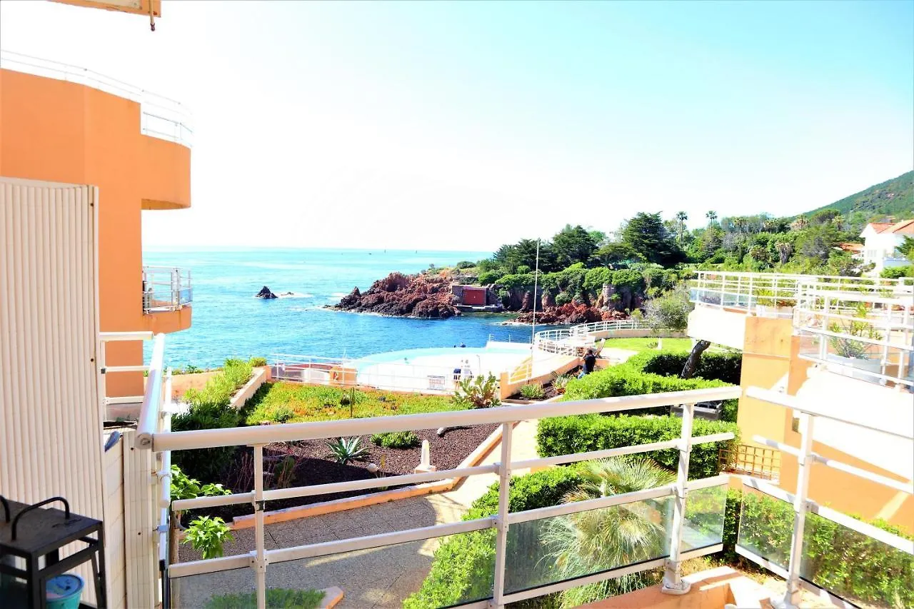 Residence Le Cap Nere Saint-Raphael  Holiday home